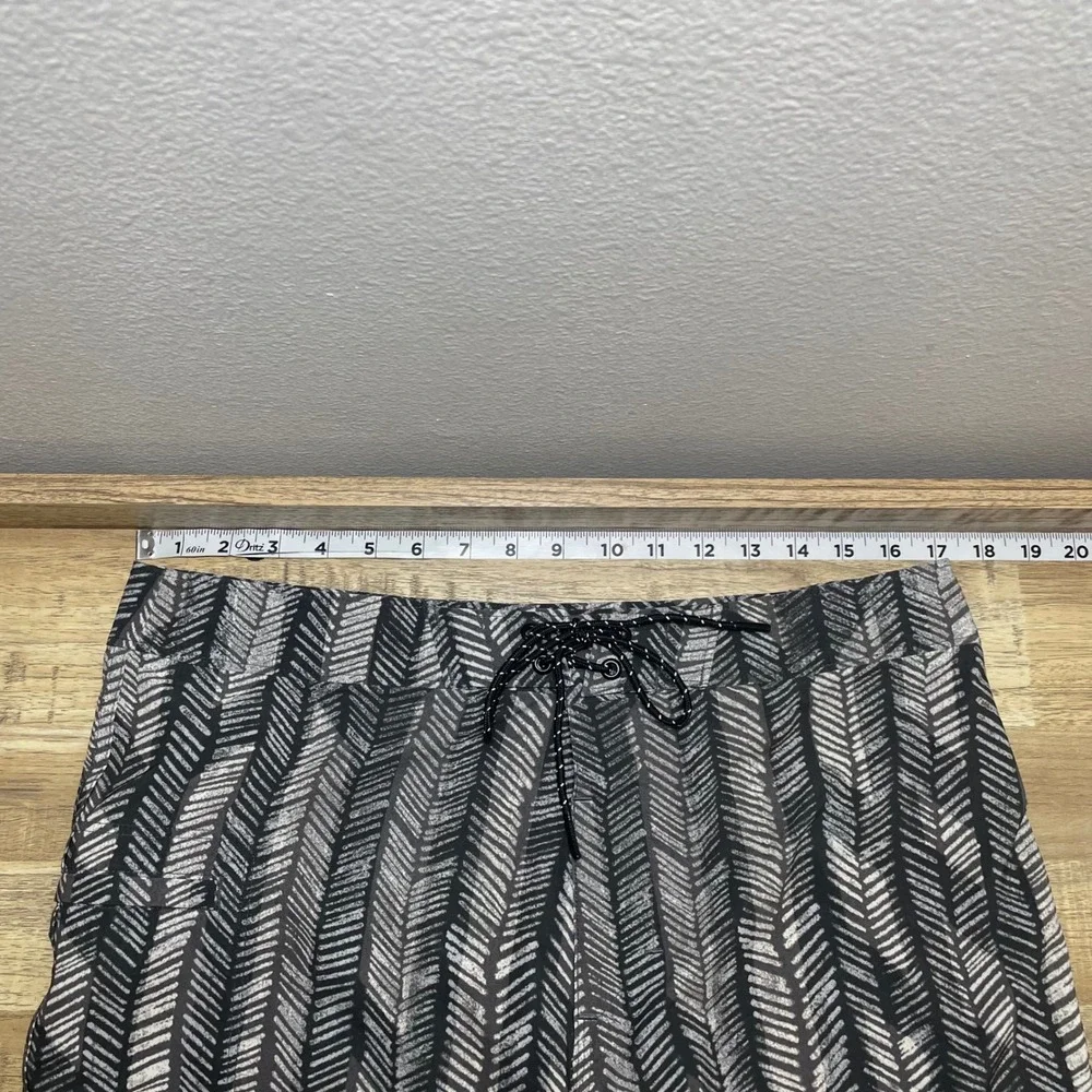 Outerknown Apex Boardshorts Men 33 Grey Black Geometric Surf Trunks Kelly Slater